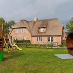 Haus Inselurlaub Hausteil 1 Oevenum