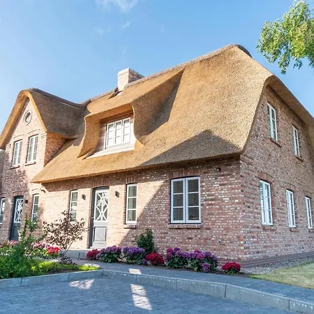 Haus Inselurlaub Hausteil 1 * Oevenum