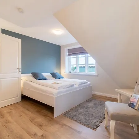 Haus Inselurlaub Hausteil 1 度假居 *