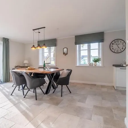 Haus Inselurlaub Hausteil 1 Ferienhaus