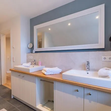 度假居 Haus Inselurlaub Hausteil 1 Oevenum